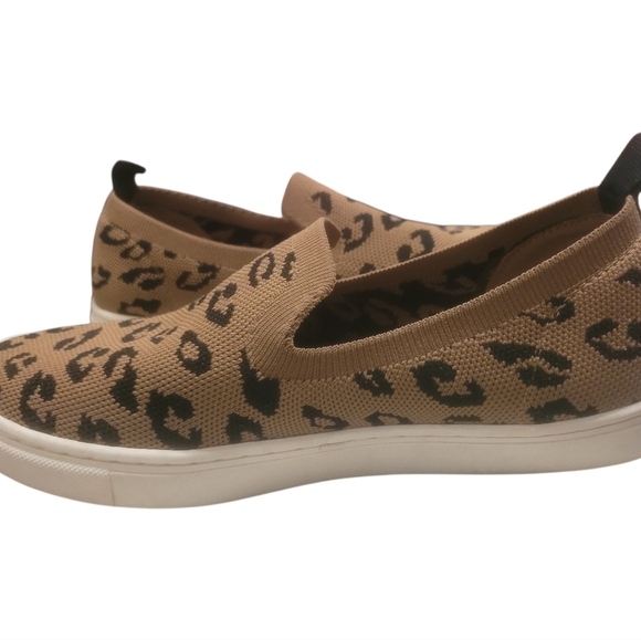 Lane Bryant Leopard Print Slip-On Sneakers 9W - Picture 4 of 8
